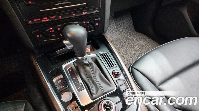 Audi Q5 2.0 TDI Quattro Dynamic 8R 2012 — фото 9