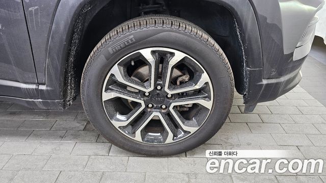 Jeep Compass (II) 2.4 Limitied AWD 2022 — фото 27