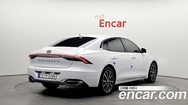 Hyundai Grandeur (IG) 2.5 Le Blanc 2023 — фото 2