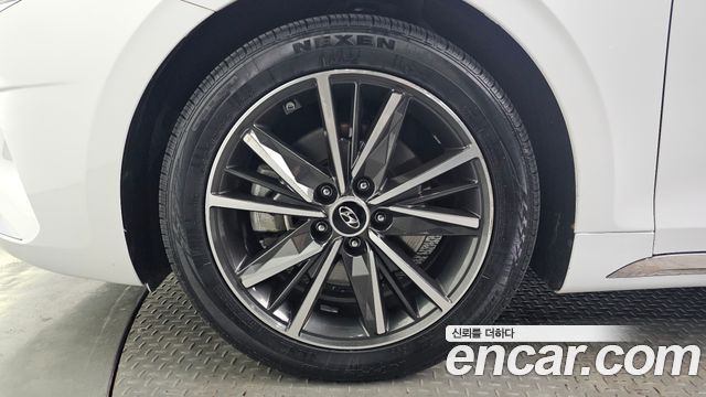 Hyundai Grandeur (IG) 2.5 Le Blanc 2023 — фото 5