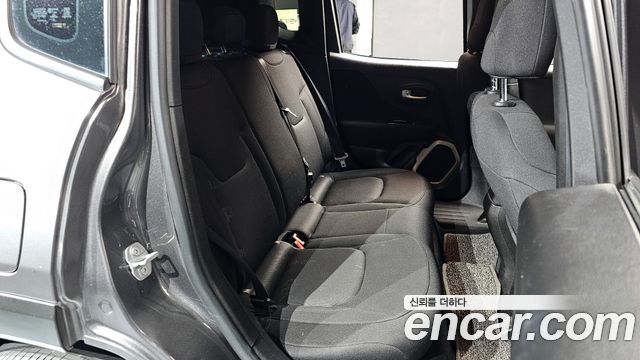 Jeep Renegade 2.4 Longitude 2017 — фото 11