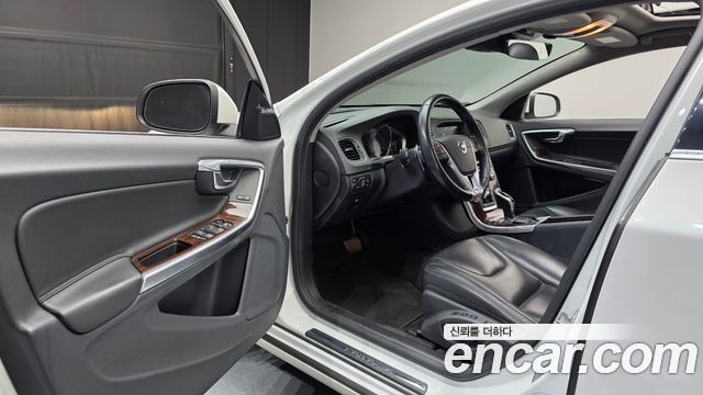 Volvo S60 D4 2nd 2017 — фото 10