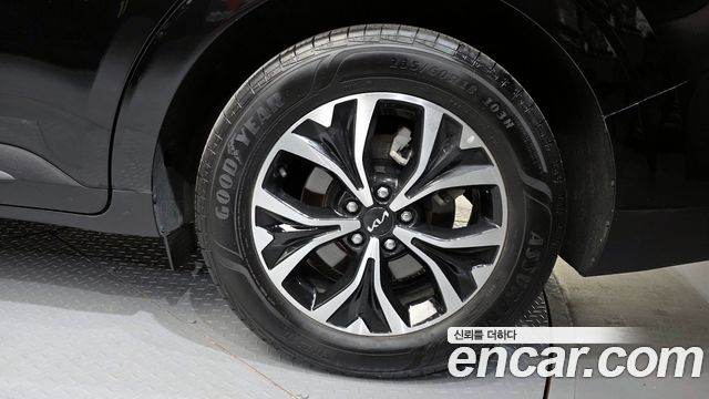 Kia Carnival (IV) Gasoline 9-Seater Prestige 2023 — фото 21