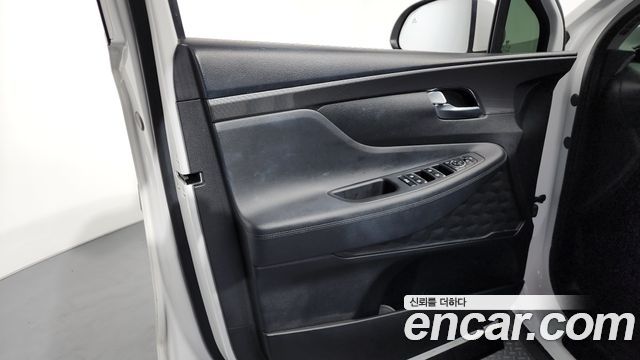 Hyundai Santa Fe Diesel 2.2 2WD Prestige 2021 — фото 24