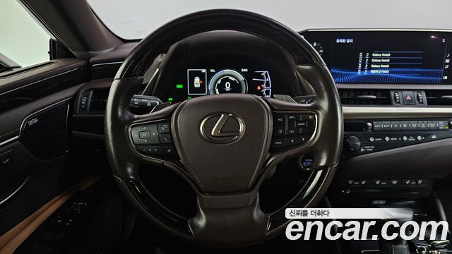 Lexus ES300h (VII) Limited 2019 — фото 12