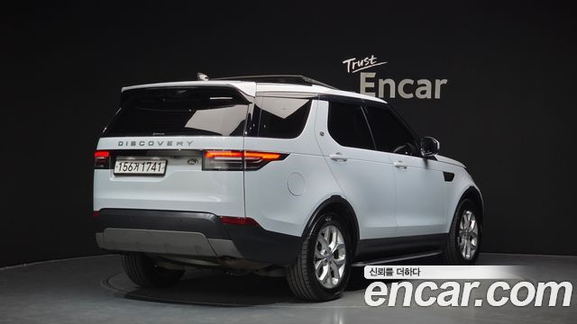 Land Rover Discovery 5 2.0 SD4 SE 2019 — фото 2