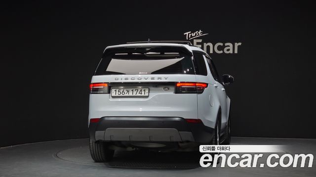 Land Rover Discovery 5 2.0 SD4 SE 2019 — фото 4