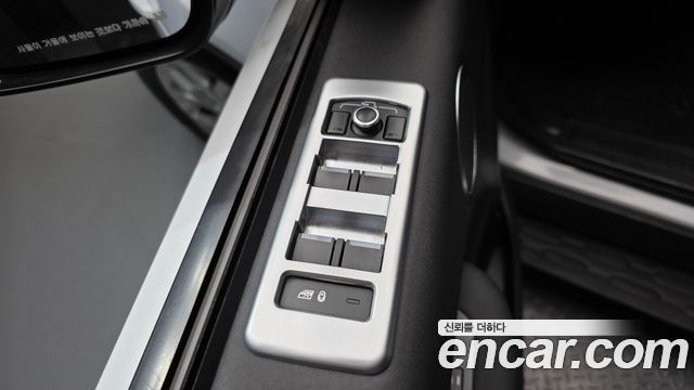Land Rover Discovery 5 2.0 SD4 SE 2019 — фото 14