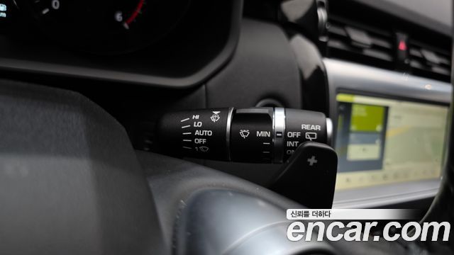 Land Rover Discovery 5 2.0 SD4 SE 2019 — фото 15