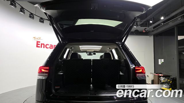 Volkswagen Atlas 2.0 TSI R-LINE 6-Seater 2025 — фото 33