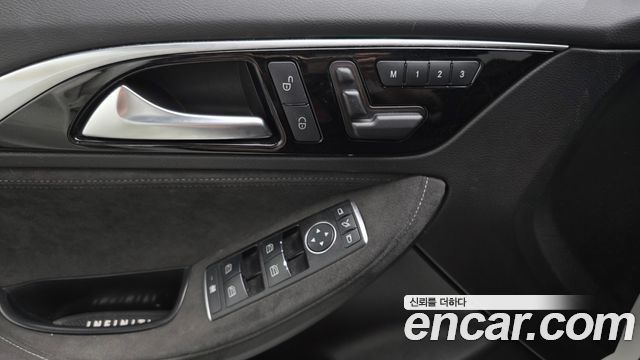Infiniti Q30 2.0 Premium 2017 — фото 16
