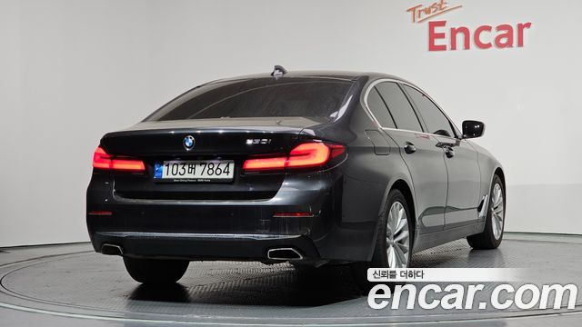 BMW 5 Series (G30) 530i Luxury 2022 — фото 2