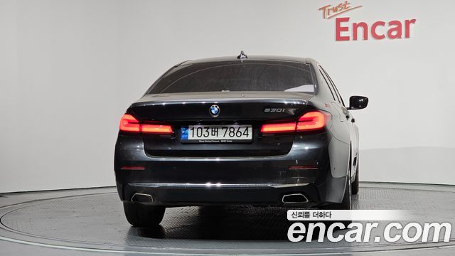 BMW 5 Series (G30) 530i Luxury 2022 — фото 4