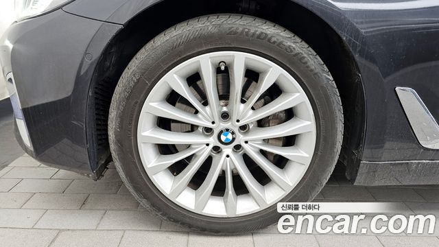BMW 5 Series (G30) 530i Luxury 2022 — фото 5