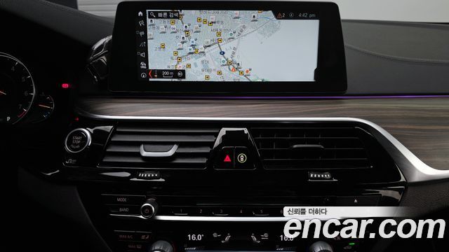 BMW 5 Series (G30) 530i M Sport Package Plus 2018 — фото 14