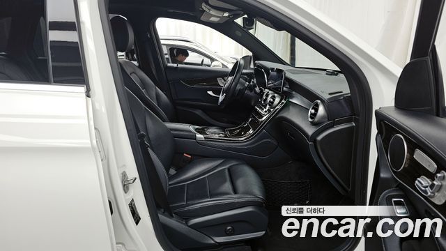 Mercedes-Benz GLC-Class (X253) GLC300 4MATIC 2020 — фото 11