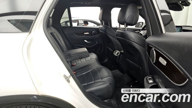 Mercedes-Benz GLC-Class (X253) GLC300 4MATIC 2020 — фото 12