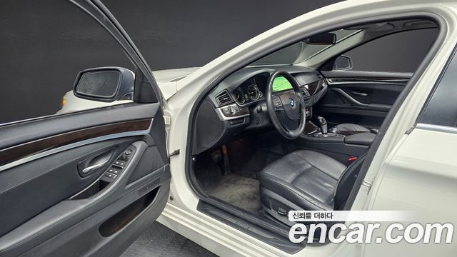 BMW 5 Series (F10) 520d 2013 — фото 11