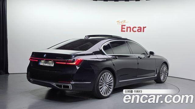 BMW 7 Series (G11) 740Li xDrive Design Pure Excellence 2022 — фото 2
