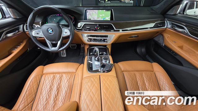 BMW 7 Series (G11) 740Li xDrive Design Pure Excellence 2022 — фото 7