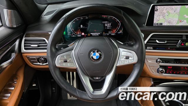 BMW 7 Series (G11) 740Li xDrive Design Pure Excellence 2022 — фото 12