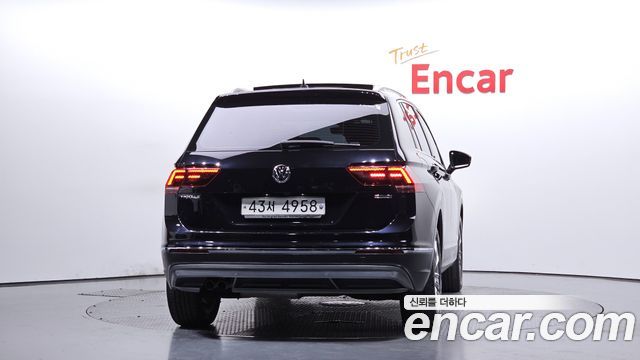 Volkswagen Tiguan (II) 2.0 TDI 4Motion Prestige 2018 — фото 4