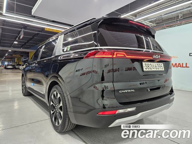 Kia Carnival (IV) Gasoline 9-Seater Prestige 2023 — фото 4