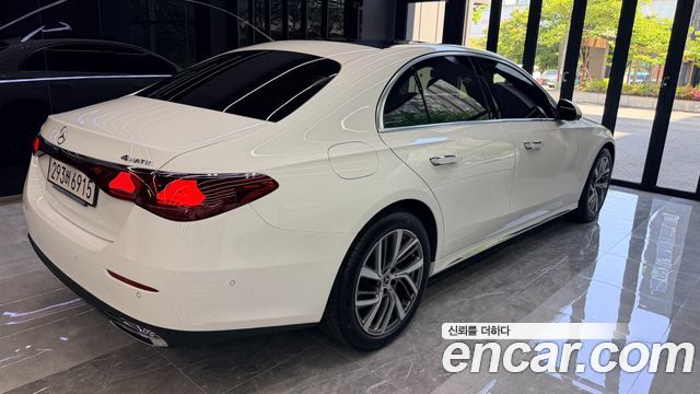 Mercedes-Benz E-Class (W214) E220d 4MATIC Exclusive 2024 — фото 2
