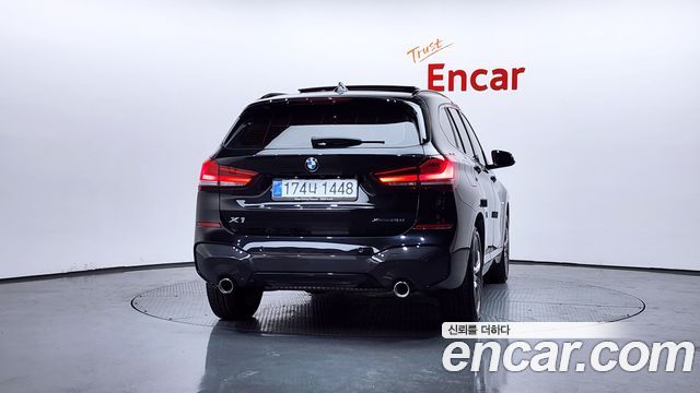 BMW X1 (F48) xDrive 20i M Sport 2022 — фото 4