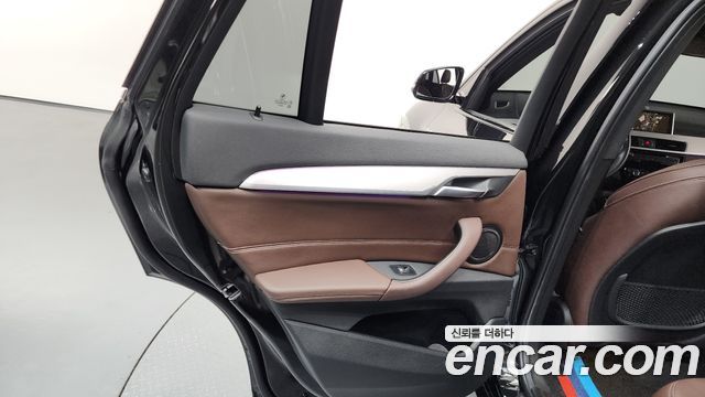 BMW X1 (F48) xDrive 20i M Sport 2022 — фото 31