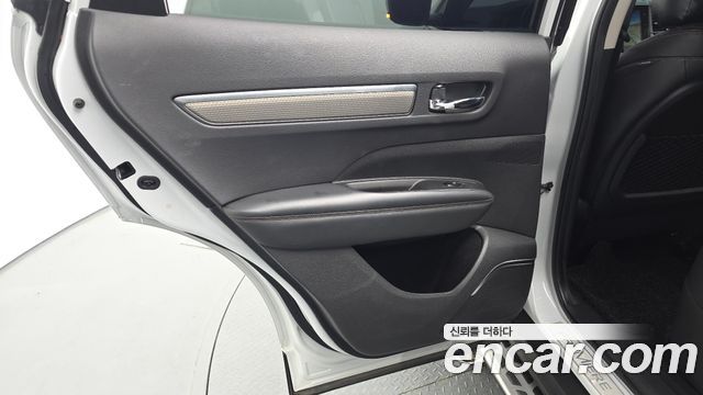 Renault Korea QM6 2.0 GDe PREMIERE 2WD 2020 — фото 25