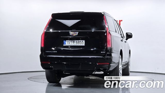 Cadillac Escalade (V) 6.2 Sports Platinum 2025 — фото 4