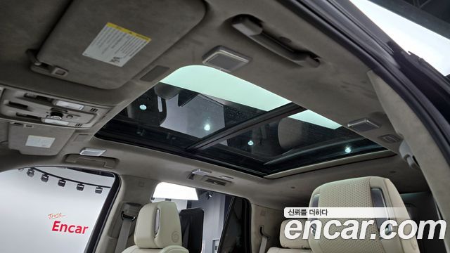 Cadillac Escalade (V) 6.2 Sports Platinum 2025 — фото 15