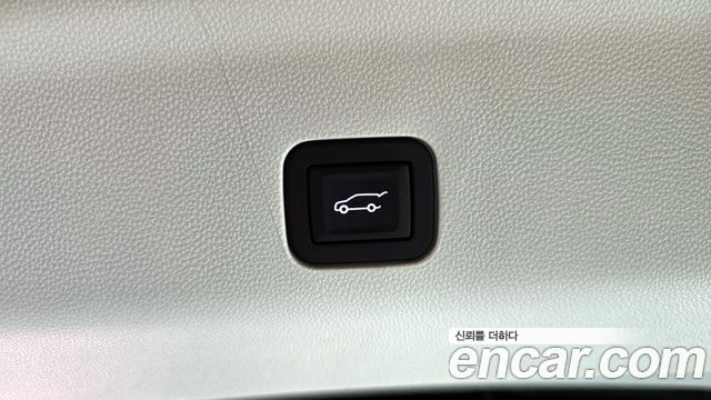 Cadillac Escalade (V) 6.2 Sports Platinum 2025 — фото 16
