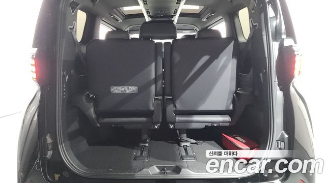 Toyota Alphard (IV) 2.5 HEV Executive AWD 2024 — фото 17