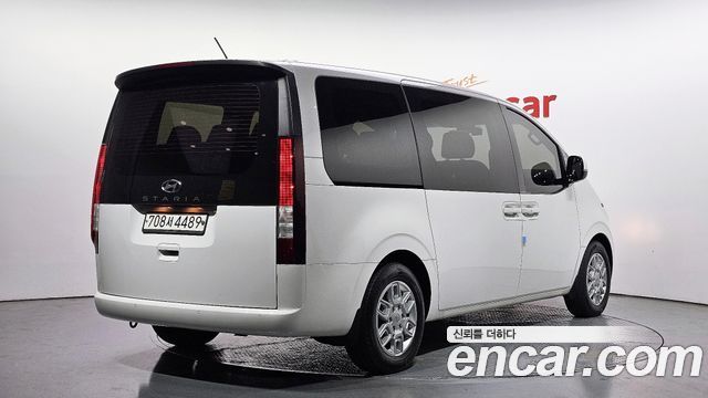 Hyundai Staria Tourer 11-Seater Modern 2022 — фото 2