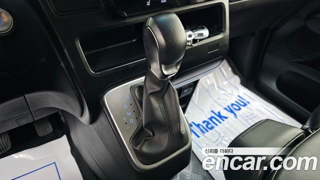 Hyundai Staria Tourer 11-Seater Modern 2022 — фото 9