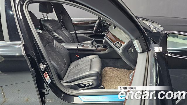 BMW 7 Series (G11) 750Li xDrive Premium 2016 — фото 10