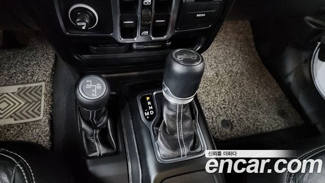Jeep Wrangler (JL) 2.0 Overland 4Door 2019 — фото 9