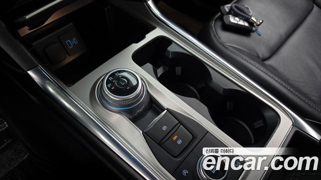 Ford Explorer (VI) 2.3 LimIted 4WD 2021 — фото 9