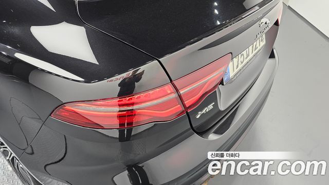 Jaguar XE D180 R-Dynamic S 2020 — фото 6