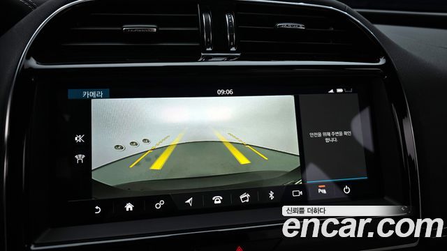 Jaguar XE D180 R-Dynamic S 2020 — фото 18