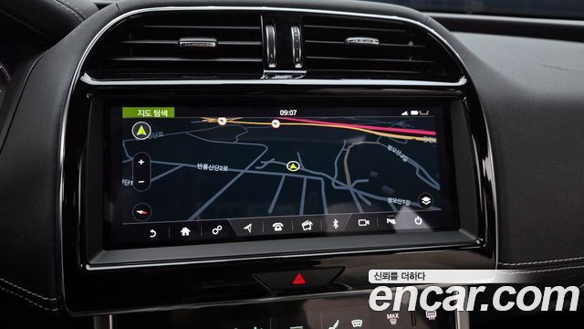 Jaguar XE D180 R-Dynamic S 2020 — фото 21