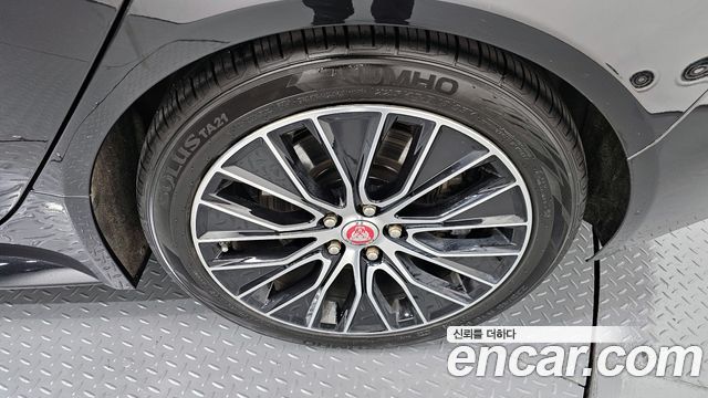 Jaguar XE D180 R-Dynamic S 2020 — фото 28
