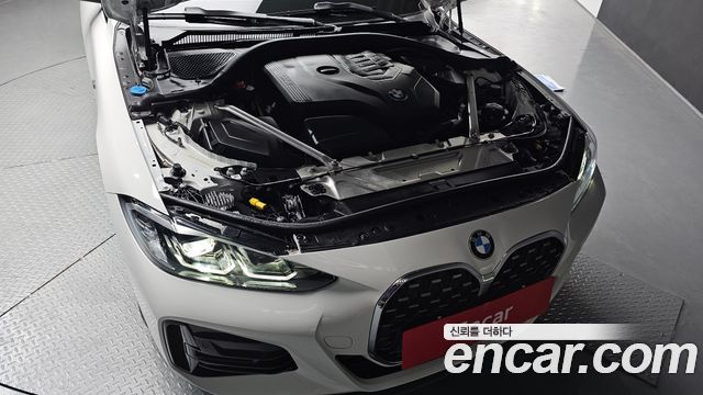 BMW 4 Series (G22) 420i M Sport Convertible 2023 — фото 6