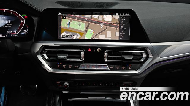 BMW 4 Series (G22) 420i M Sport Convertible 2023 — фото 14