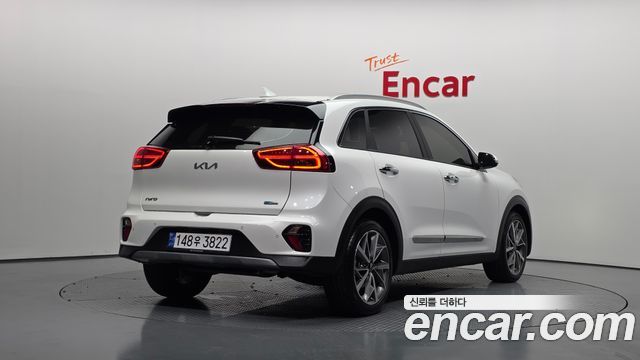 Kia Niro 1.6 HEV Signature 2022 — фото 2