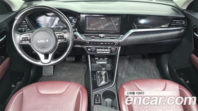 Kia Niro 1.6 HEV Signature 2022 — фото 7