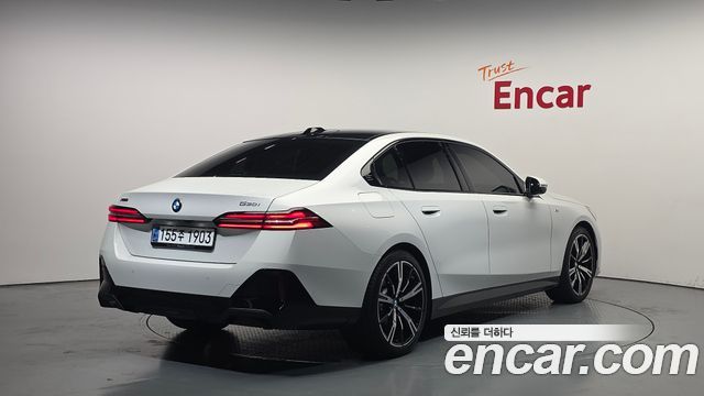 BMW 5 Series (G60) 530i xDrive M Sport 2024 — фото 2