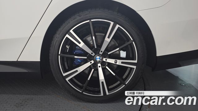 BMW 5 Series (G60) 530i xDrive M Sport 2024 — фото 21
